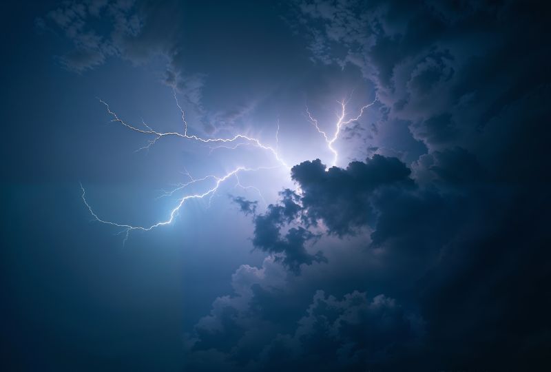 KSA: Thunderstorm and flood warnings in Mecca and other parts of Saudi Arabia